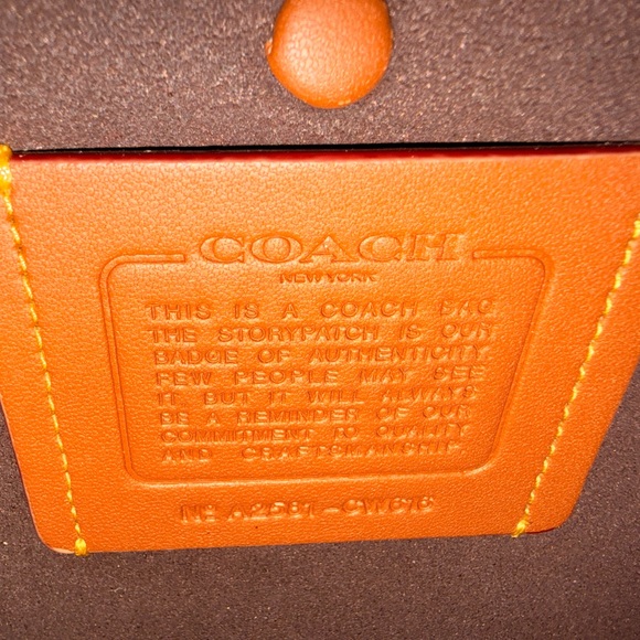 Coach Soft Empire Carryall 40 Brass/Maple - Picture 5 of 10